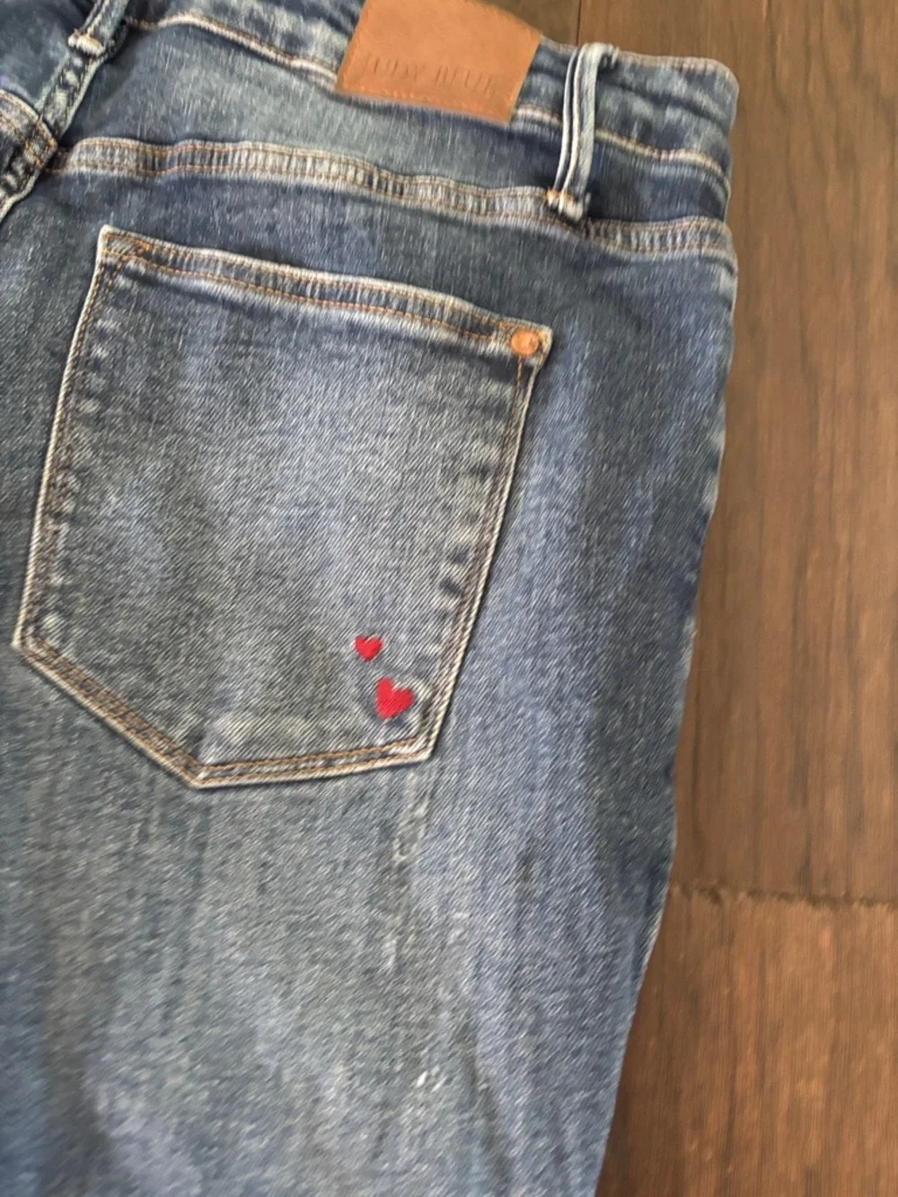 Judy Blue Distressed Boyfriend Jeans in Medium Blue - Picture 5 of 10